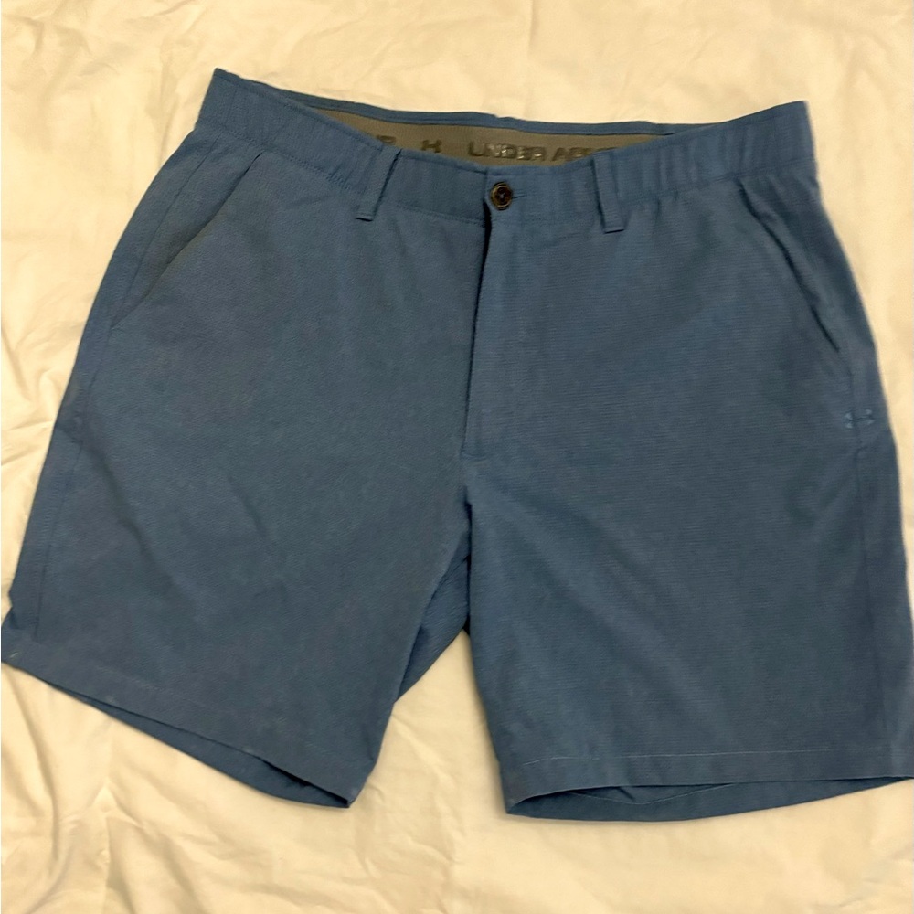 Under Armour golf shorts
